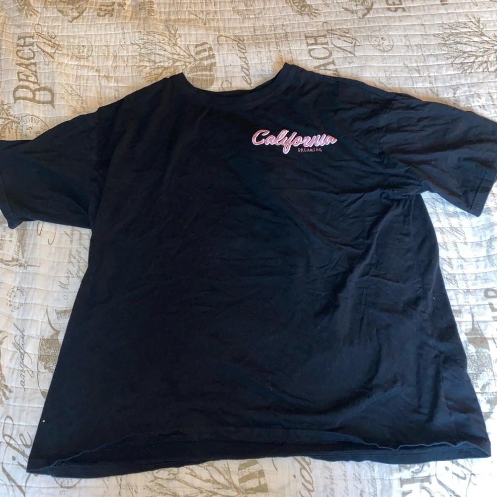 SHEIN ~ Graphic tee  ~ Medium ~